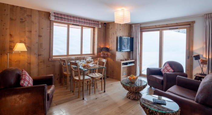Chalet Les Marmottes (Scalottas Lodge), Courchevel 1650 ski chalet, image 2